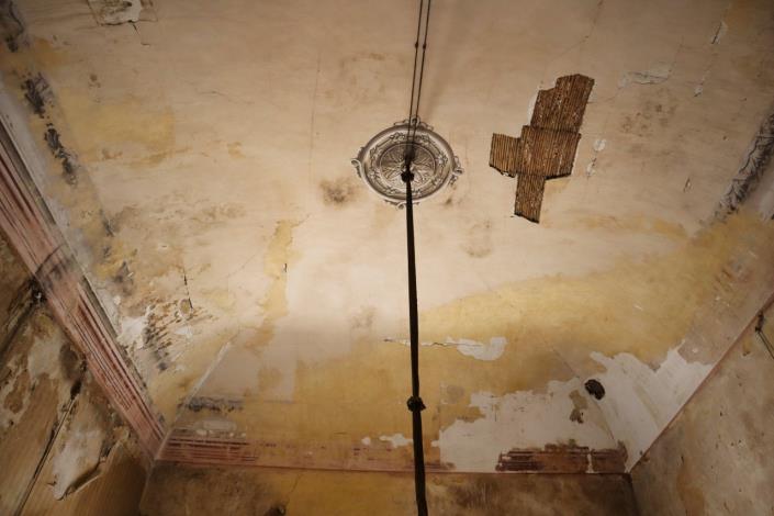 Image No.46-5 Bed Property for sale