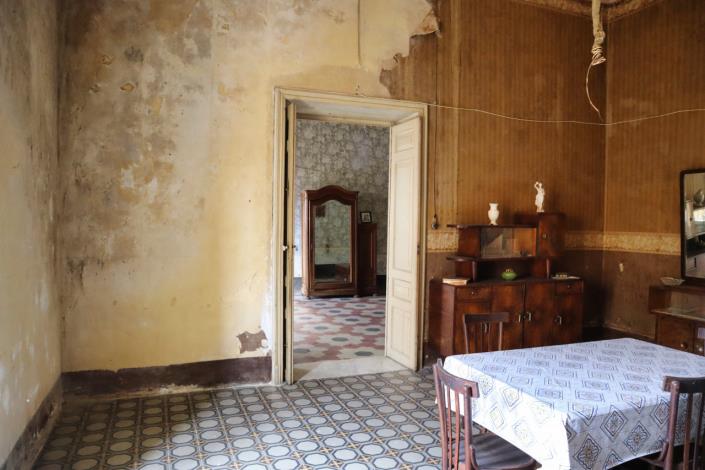 Image No.48-5 Bed Property for sale