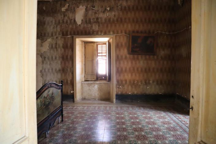 Image No.53-5 Bed Property for sale