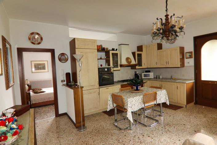 Image No.15-2 Bed Apartment for sale