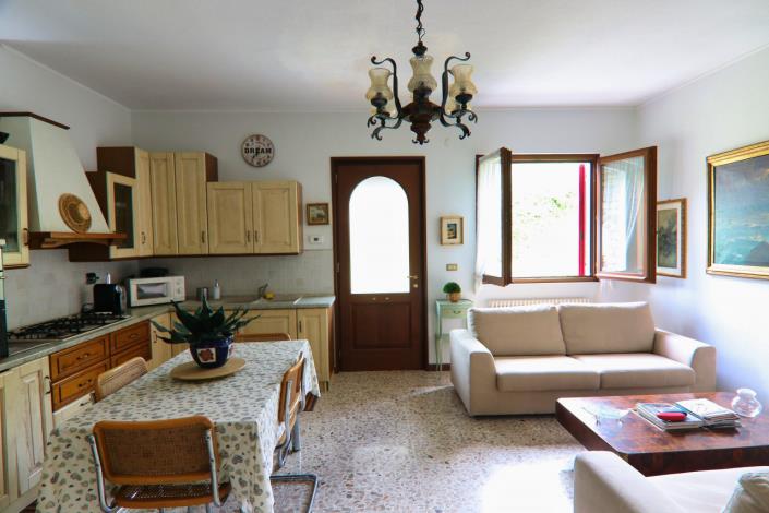 Image No.16-2 Bed Apartment for sale