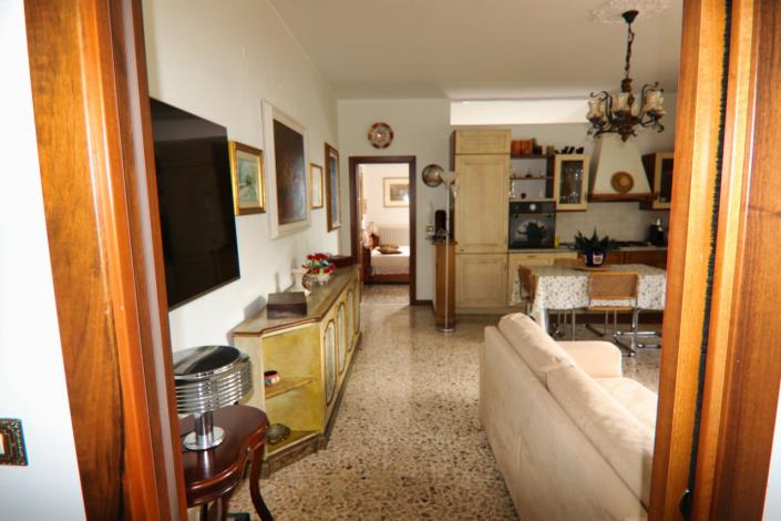 Image No.19-2 Bed Apartment for sale