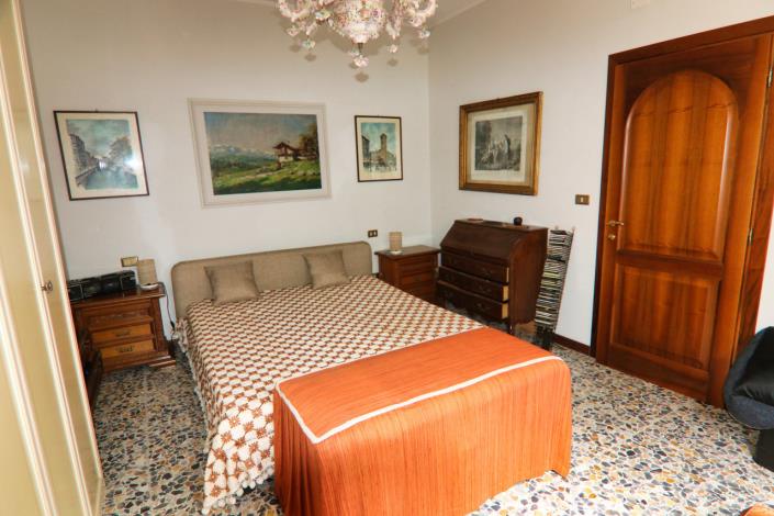 Image No.23-2 Bed Apartment for sale