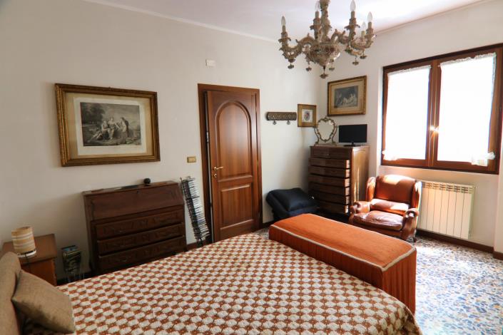 Image No.26-2 Bed Apartment for sale