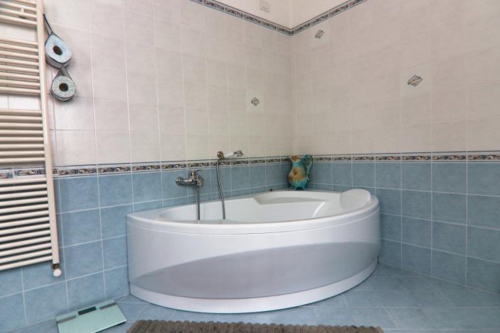 Image No.31-2 Bed Apartment for sale