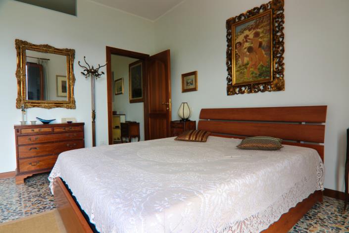 Image No.45-2 Bed Apartment for sale