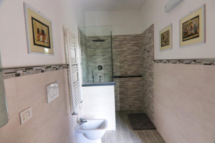 Image No.49-2 Bed Apartment for sale