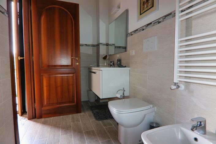 Image No.53-2 Bed Apartment for sale