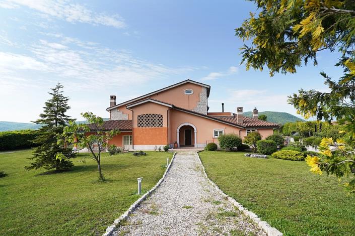 Image No.8-5 Bed Villa for sale