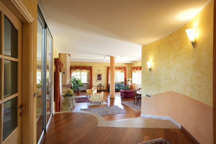 Image No.32-5 Bed Villa for sale