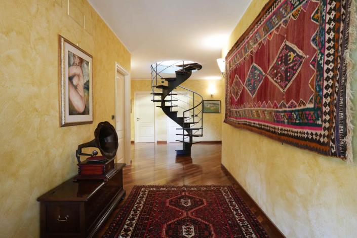 Image No.43-5 Bed Villa for sale