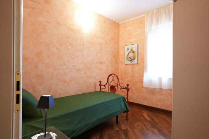 Image No.55-5 Bed Villa for sale