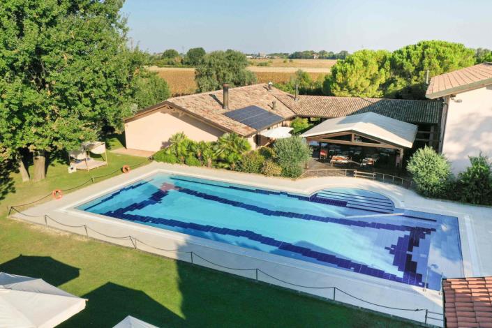 Image No.4-7 Bed Property for sale