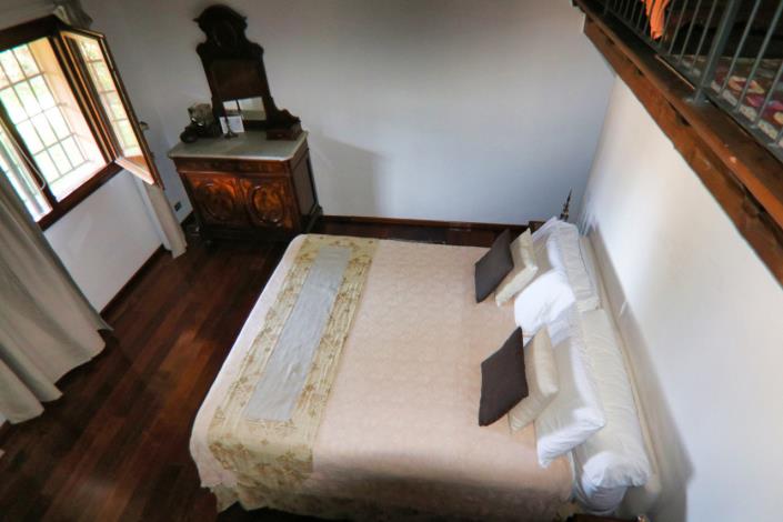 Image No.27-7 Bed Property for sale