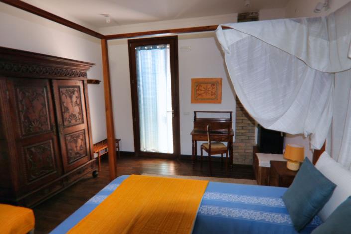 Image No.43-7 Bed Property for sale