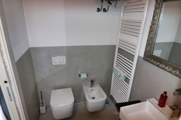 Image No.54-7 Bed Property for sale