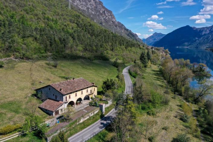 Image No.8-8 Bed Property for sale