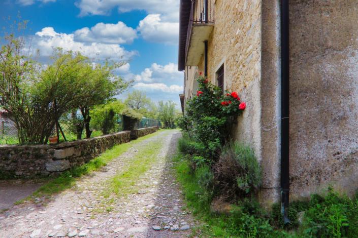 Image No.18-8 Bed Property for sale