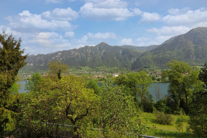 Image No.37-8 Bed Property for sale