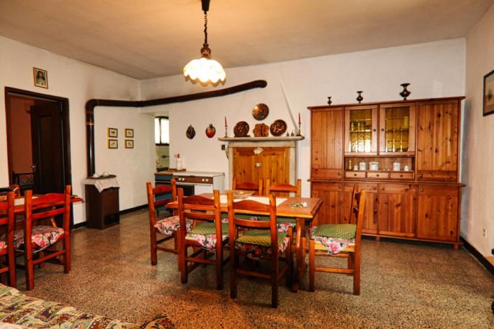 Image No.41-8 Bed Property for sale