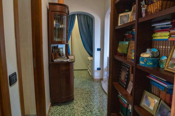 Image No.15-2 Bed Apartment for sale