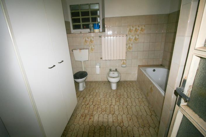 Image No.16-3 Bed Country House for sale