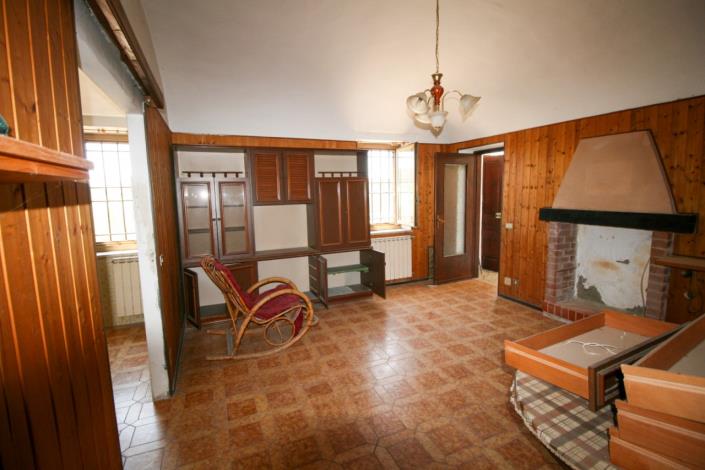 Image No.20-3 Bed Country House for sale