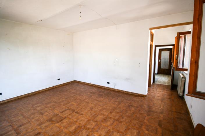 Image No.26-3 Bed Country House for sale