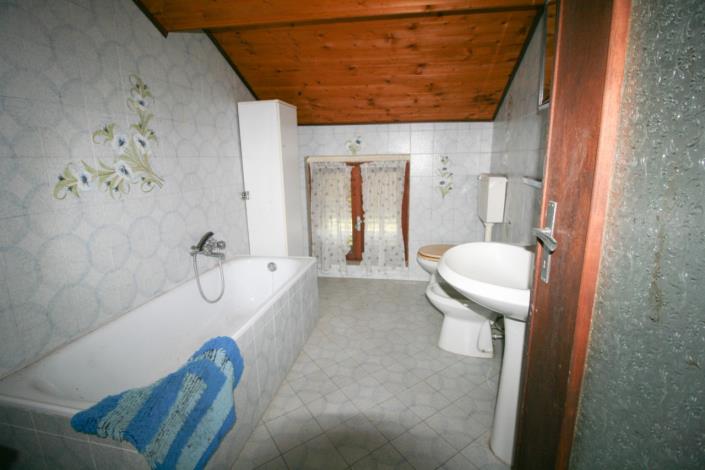 Image No.46-3 Bed Country House for sale