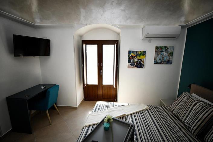 Image No.15-4 Bed Apartment for sale