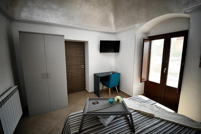 Image No.17-4 Bed Apartment for sale