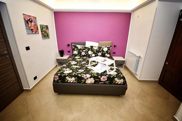 Image No.18-4 Bed Apartment for sale