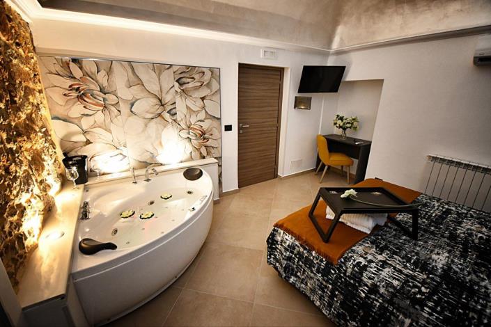 Image No.24-4 Bed Apartment for sale