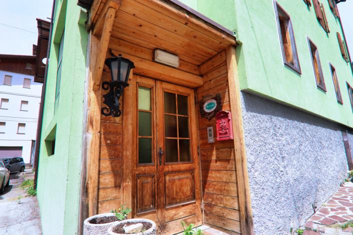 Image No.5-10 Bed Hotel for sale