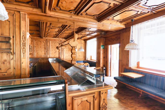 Image No.11-10 Bed Hotel for sale