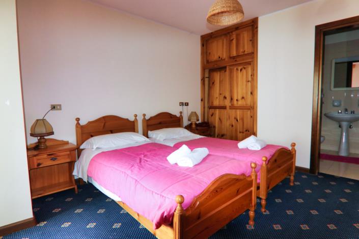 Image No.22-10 Bed Hotel for sale