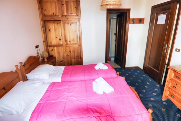 Image No.23-10 Bed Hotel for sale