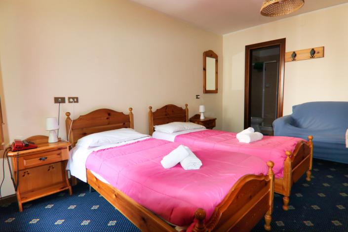 Image No.51-10 Bed Hotel for sale