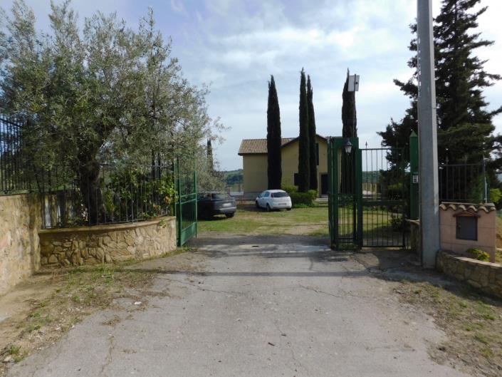 Image No.2-6 Bed Villa for sale