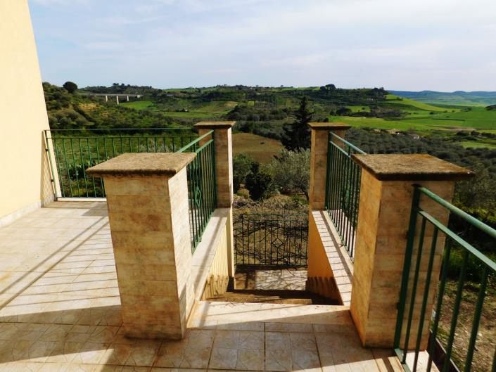 Image No.14-6 Bed Villa for sale