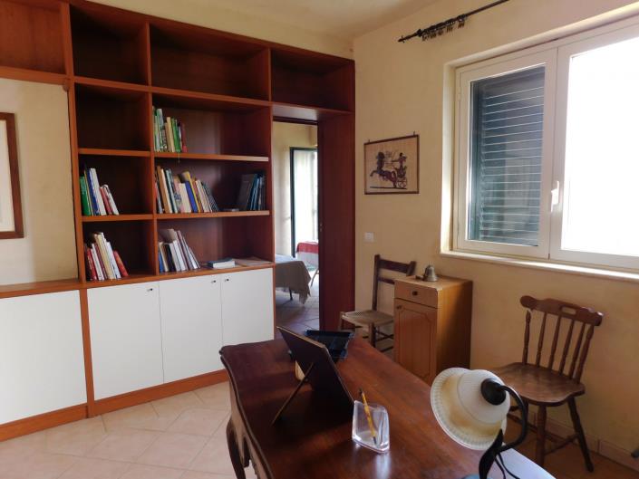 Image No.37-6 Bed Villa for sale