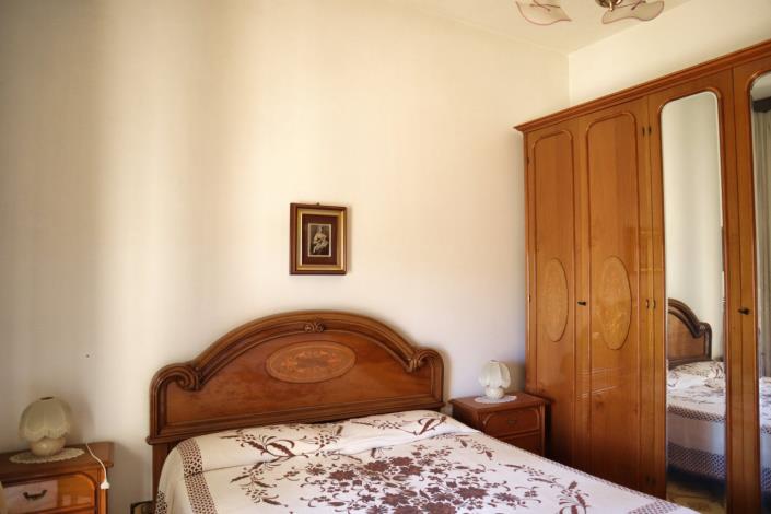 Image No.35-2 Bed Apartment for sale