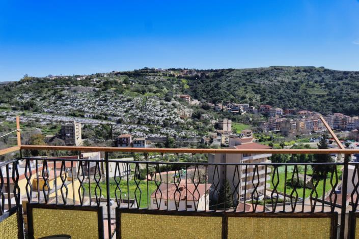 Image No.37-2 Bed Apartment for sale