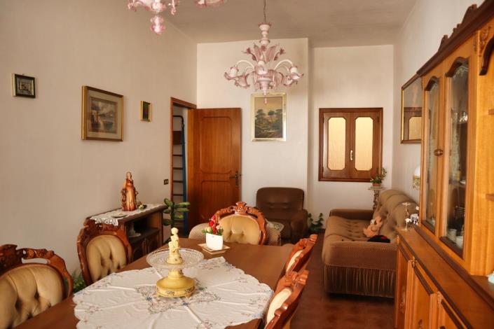 Image No.50-2 Bed Apartment for sale