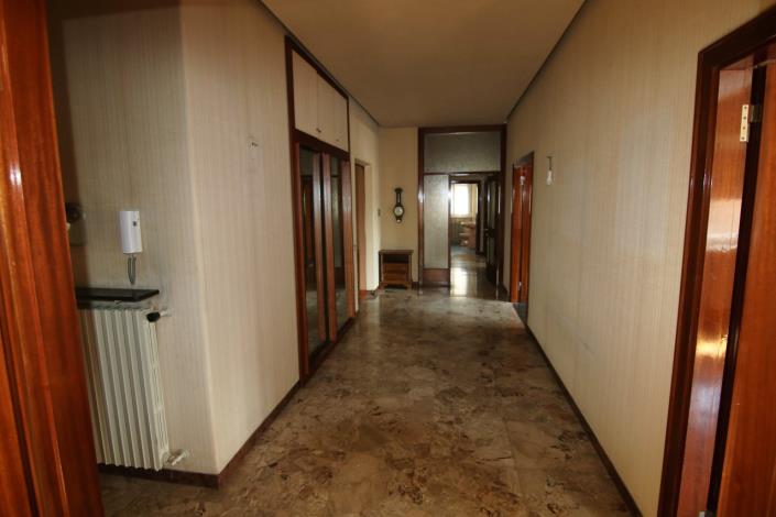 Image No.20-4 Bed Apartment for sale