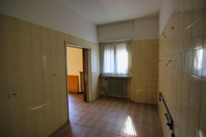 Image No.29-4 Bed Apartment for sale