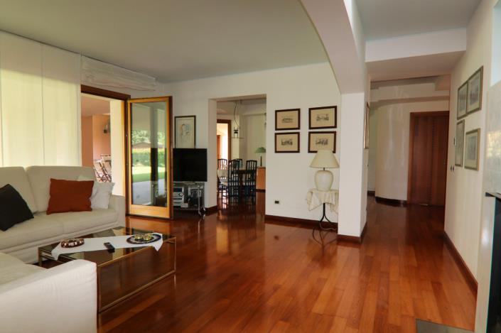 Image No.16-2 Bed Villa for sale