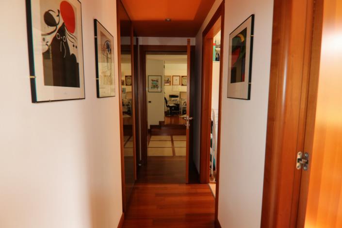 Image No.33-2 Bed Villa for sale