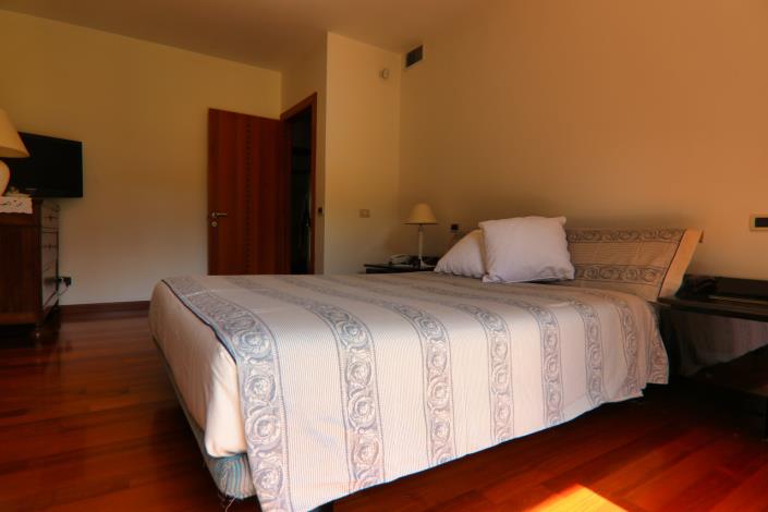 Image No.44-2 Bed Villa for sale