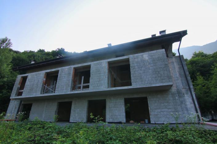 Image No.25-4 Bed House for sale